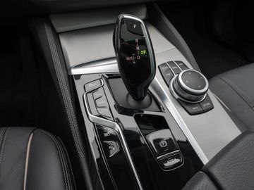 Car image 33