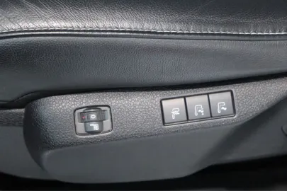Car image 45