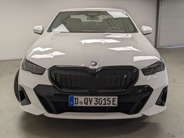 BMW i5 eDrive40 M Sport 250 kW image number 3