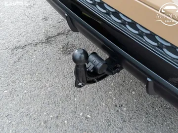 Car image 34