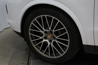 Car image 31