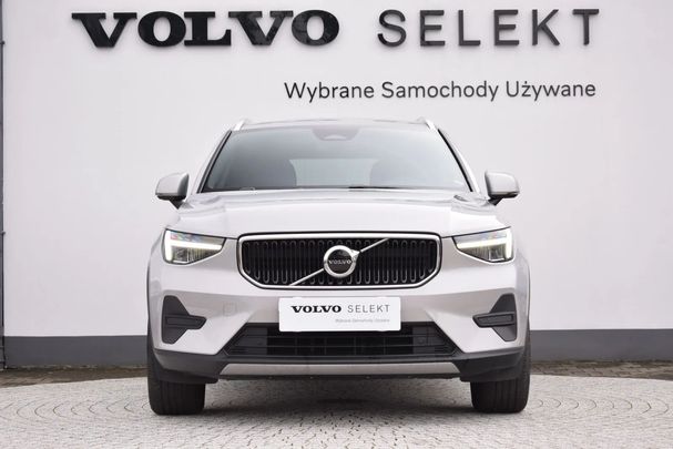 Volvo XC40 B3 Core 120 kW image number 3