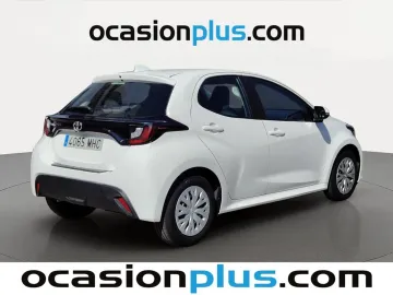 Car image 3