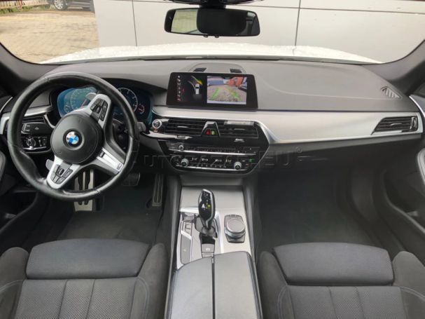 BMW 530d Touring xDrive 195 kW image number 9