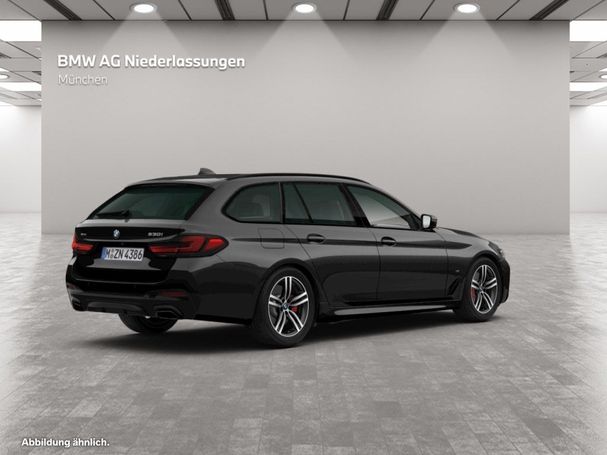 BMW 530i Touring xDrive 180 kW image number 2