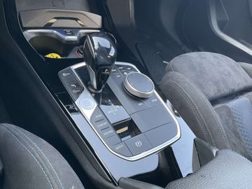 Car image 37