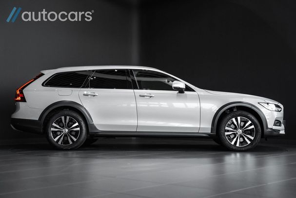 Volvo V90 Cross Country B4 AWD 146 kW image number 5