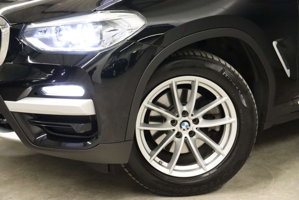 BMW X3 xDrive20i xLine 135 kW image number 8