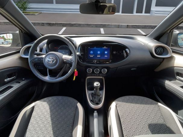 Toyota Aygo X 53 kW image number 10