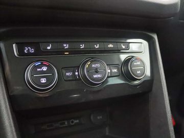 Car image 36