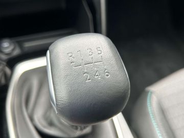 Car image 32