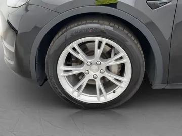 Car image 38