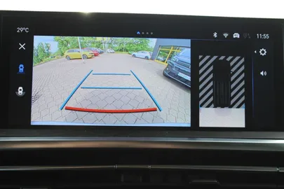 Car image 21