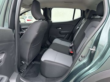 Car image 31