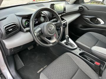 Car image 11