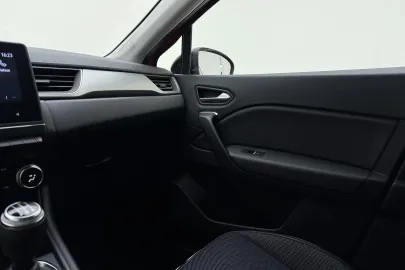 Car image 30