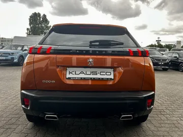 Car image 27