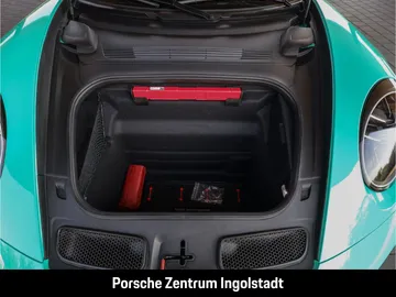 Car image 32