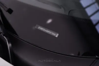 Car image 32