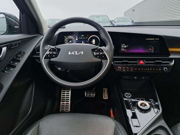 Car image 32