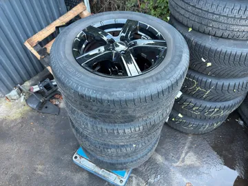 Car image 33