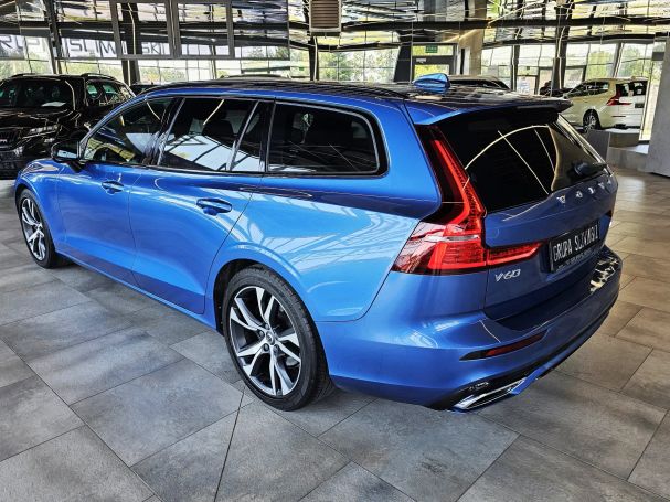 Volvo V60 D4 AWD R-Design 140 kW image number 6