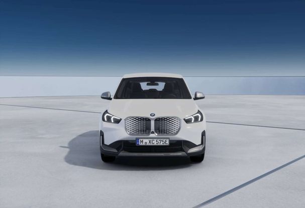 BMW iX1 eDrive20 150 kW image number 2