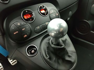 Car image 25