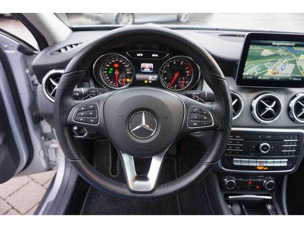 Mercedes-Benz GLA 250 7G-DCT Urban 155 kW image number 14