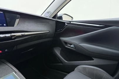 Car image 33