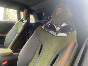 Car image 37