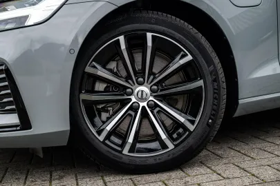 Car image 35