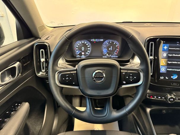 Volvo XC40 T2 Momentum 95 kW image number 10