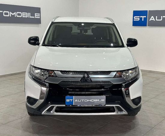 Mitsubishi Outlander 2.0 110 kW image number 4