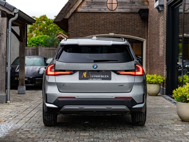 BMW iX1 eDrive20 150 kW image number 5