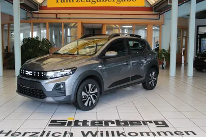 Car image 2