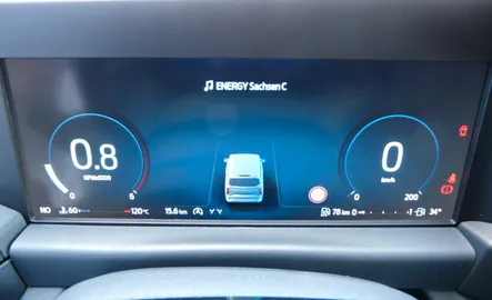 Car image 32