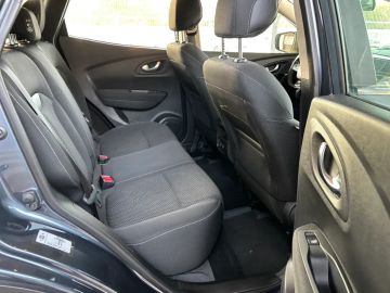 Car image 36