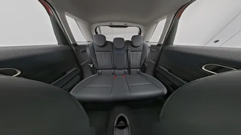 Car image 26