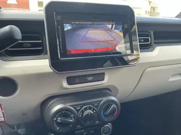Car image 15