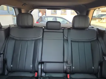 Car image 47