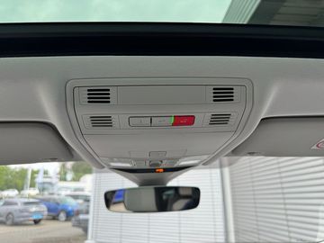 Car image 33