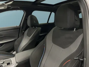 Car image 37