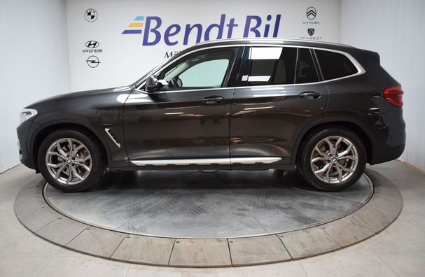 BMW X3 xDrive30e xLine 216 kW image number 7