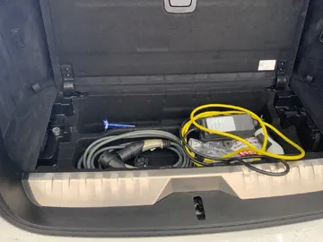 Car image 32