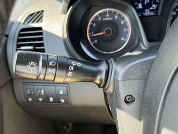 Car image 30