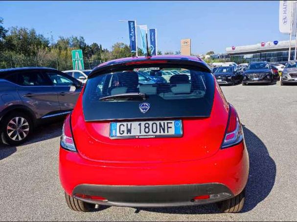 Lancia Ypsilon 51 kW image number 6