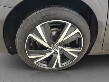 Car image 38