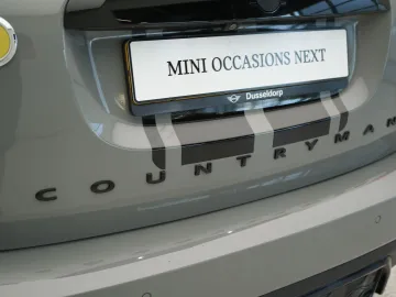 Car image 34