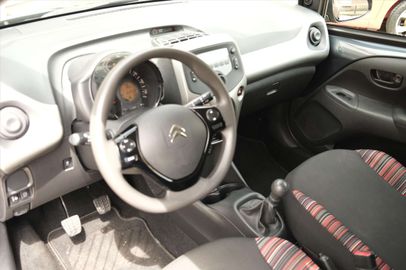 Car image 22